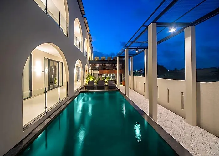 Alsava & Canggu Otel 4*